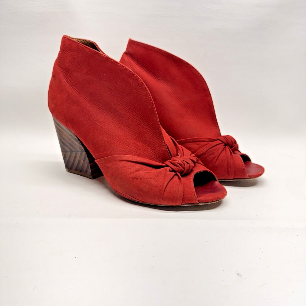 MasIero Peep Toe Booties Womens 8 Red Knotted Leather Geometric Block Heel Boho‎